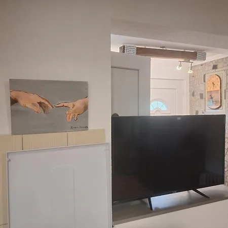 Vikendica Avram-plane Plane