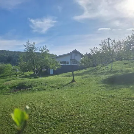 Vikendica Avram-plane Holiday home