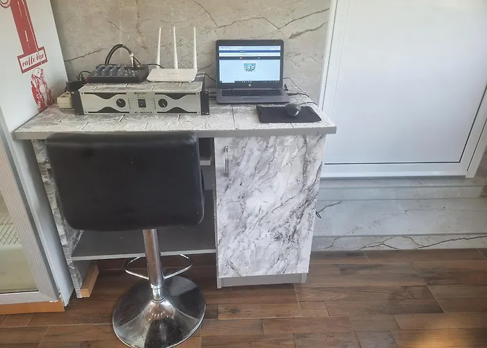 Vikendica Avram-plane *