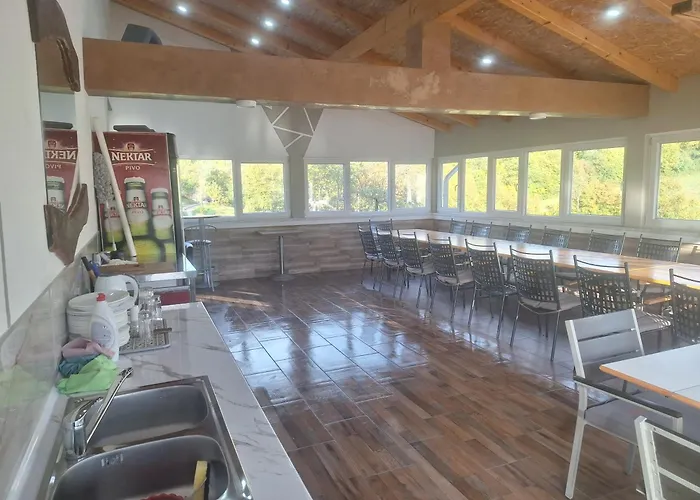 Vikendica Avram-plane