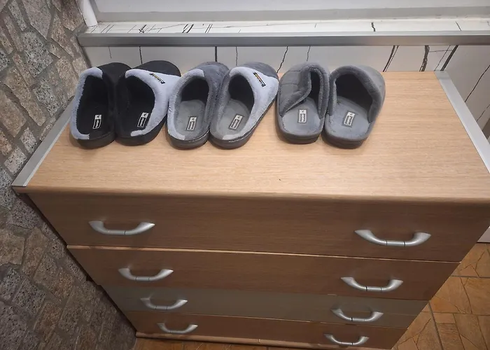 Vikendica Avram-plane