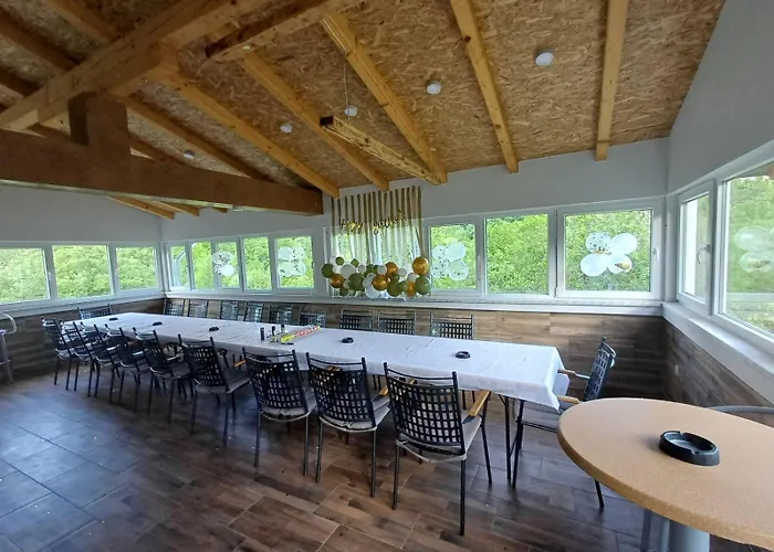 Vikendica Avram-plane * Plane