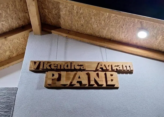Vikendica Avram-plane