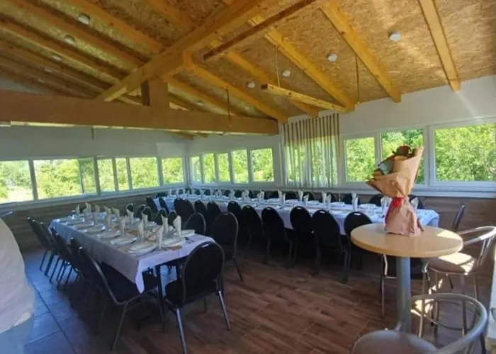 Vikendica Avram-plane Hébergement de vacances *